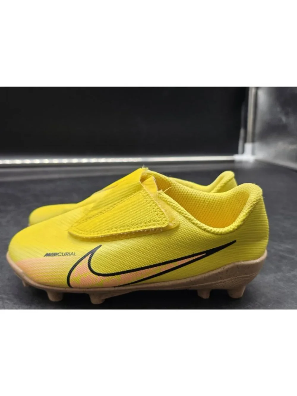 Nike Shoes Kids Size 9.5C Yellow Mercurial Soccer Cleats DJ5964-780 Stains